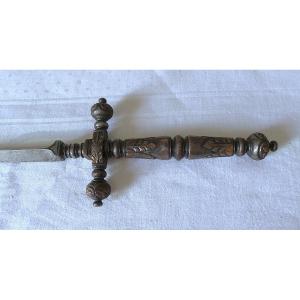 STYLET ESPAGNOL GRANDE TAILLE  - XVI° - XVII°- LAME TRIANGULAIRE