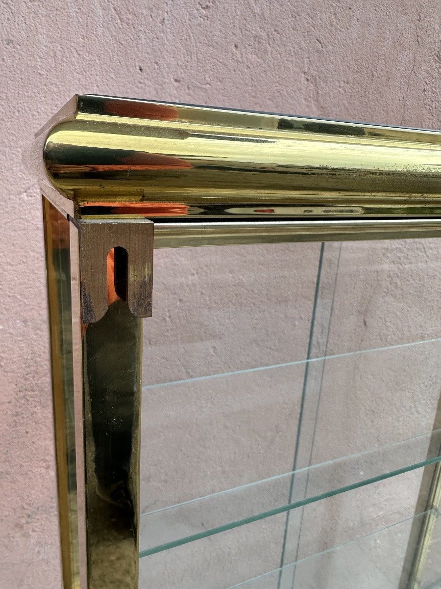 Luxury Wall-mounted Display Case In Solid Brass-photo-4