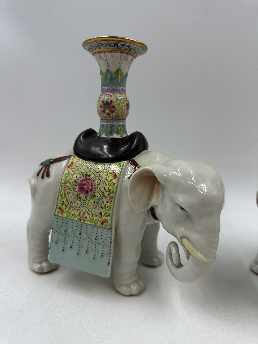 Pair Of Elephant Candlesticks In Famille Rose Chinese Porcelain-photo-2