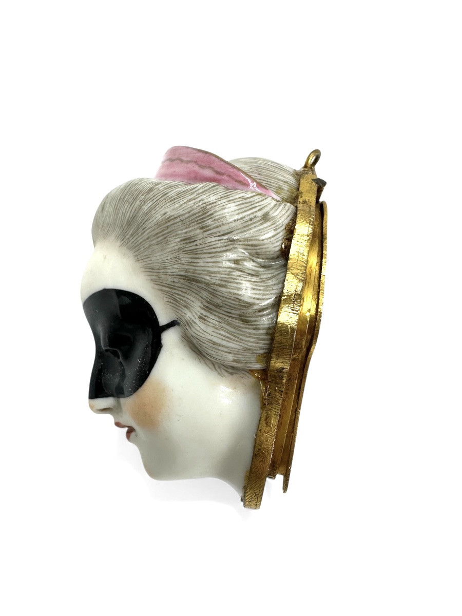 Pendentif Boîte en porcelaine ancienne femme masquée-photo-2