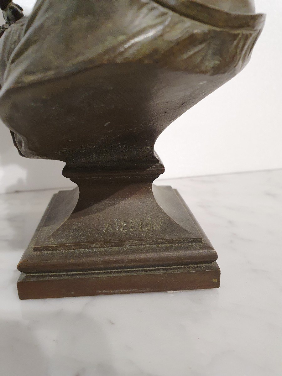 Bust Of Young Melancholic Woman In Patinated Bronze By Eugène-antoine Aizelin.-photo-1