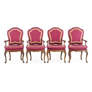 Quatre  Fauteuils