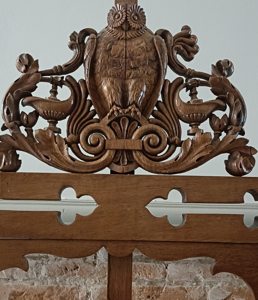 Chevalet de présentation en chene sculpté fin XIXème