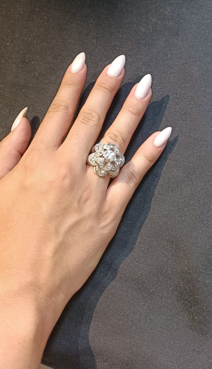 Bague fleur dôme platine et diamants-photo-1