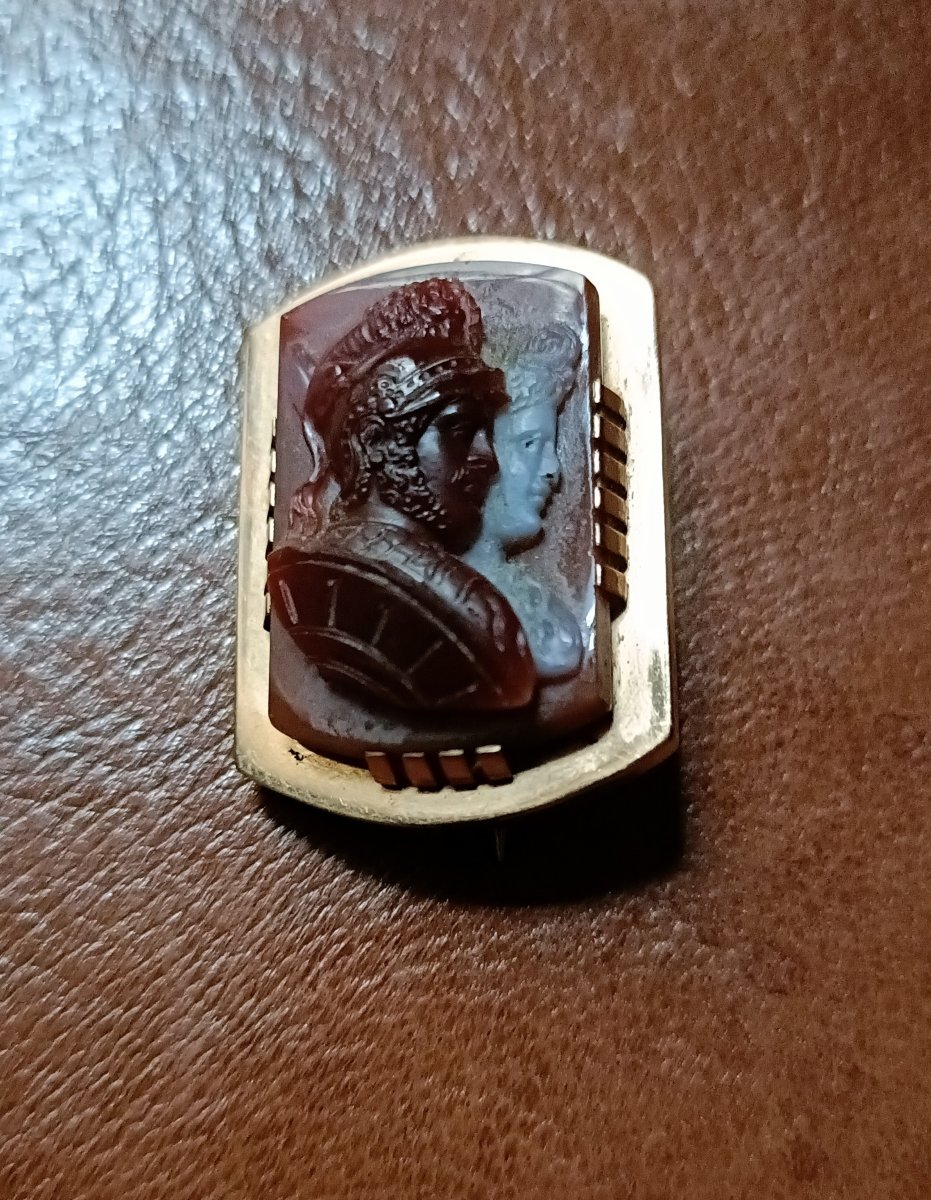 Pair Of Hardstone Cameos Set As Brooches, 19th Century-photo-3