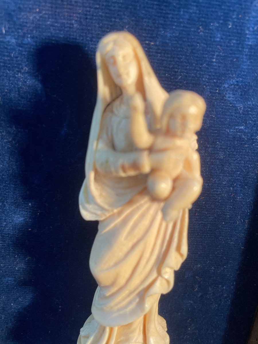 Oratory With Virgin Al Child -photo-2