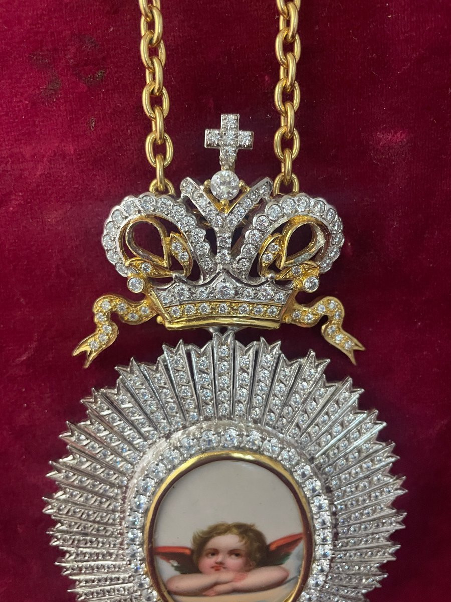 Encolpion Rhinestones And Painted Porcelain-photo-2