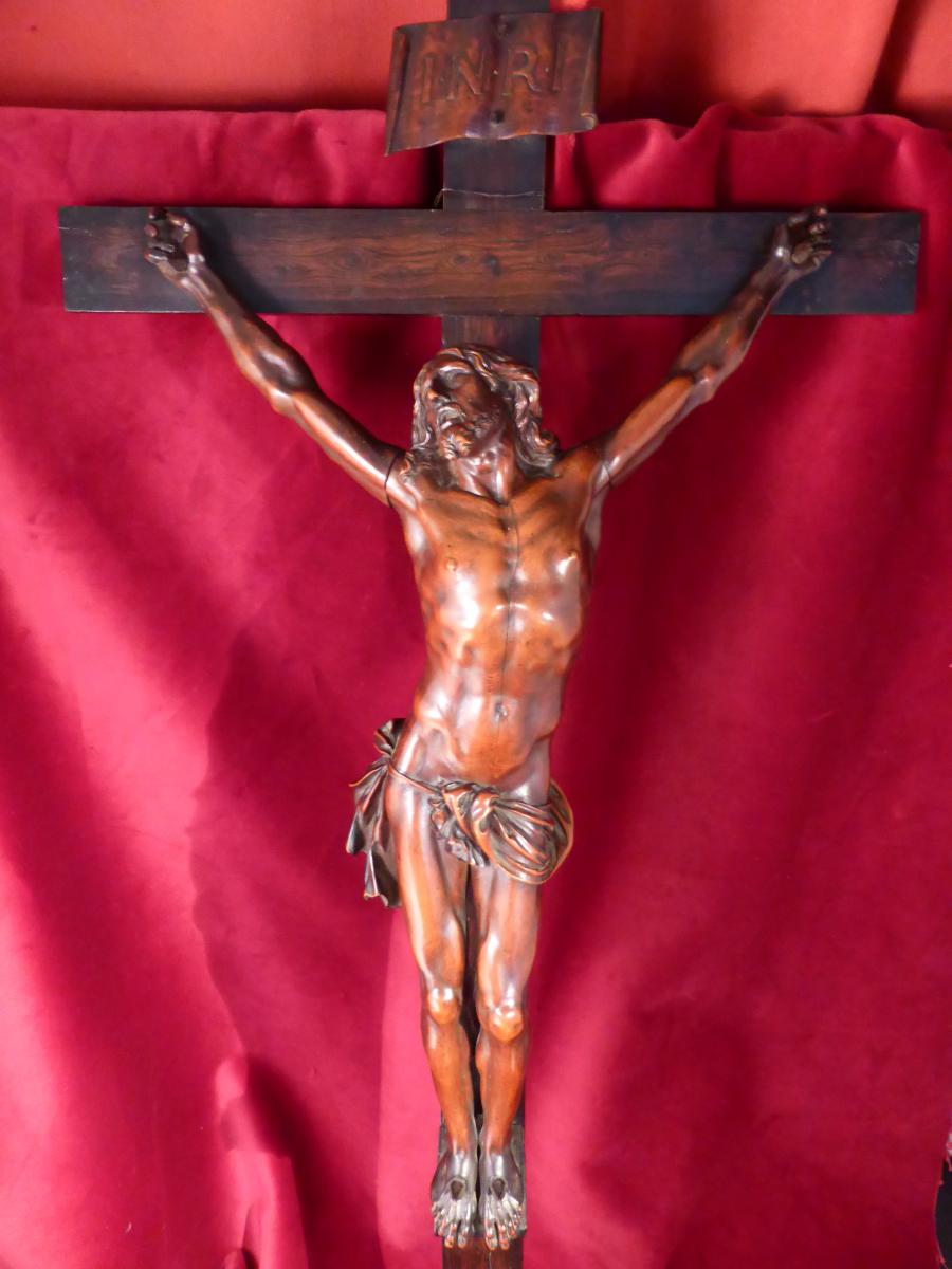Crucifix In Christ Buis XVIII Eme Debut