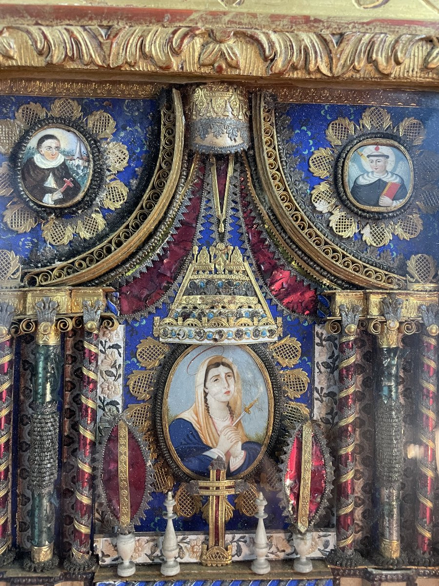 Paperolle Reliquary In The Shape Of An Altar -photo-3