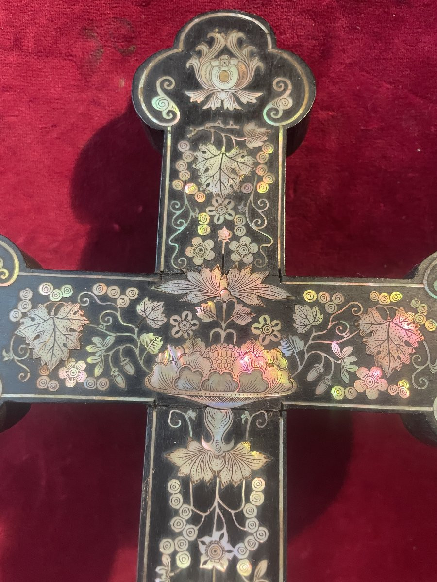 CROIX INDOCHINOISE PALISSANDRE ET NACRE-photo-2