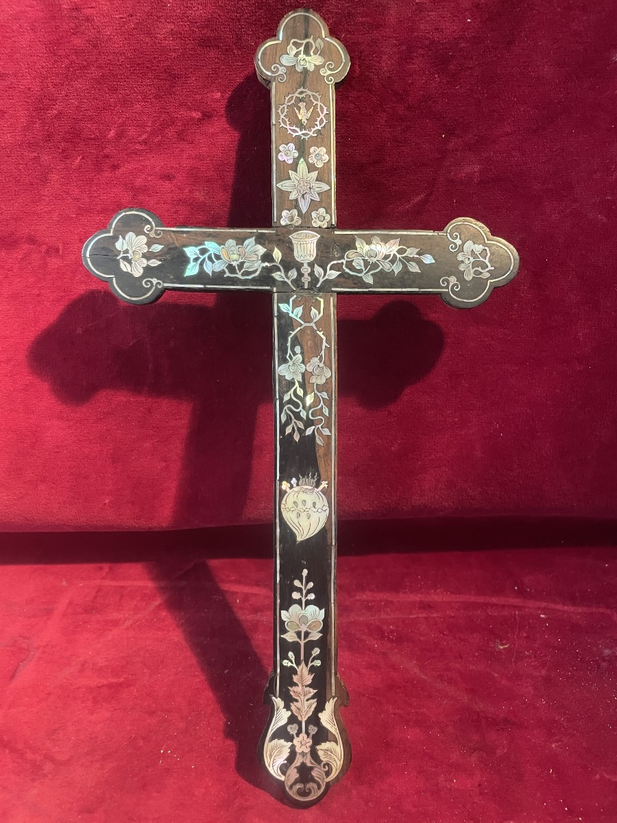 CROIX INDOCHINOISE PALISSANDRE ET NACRE