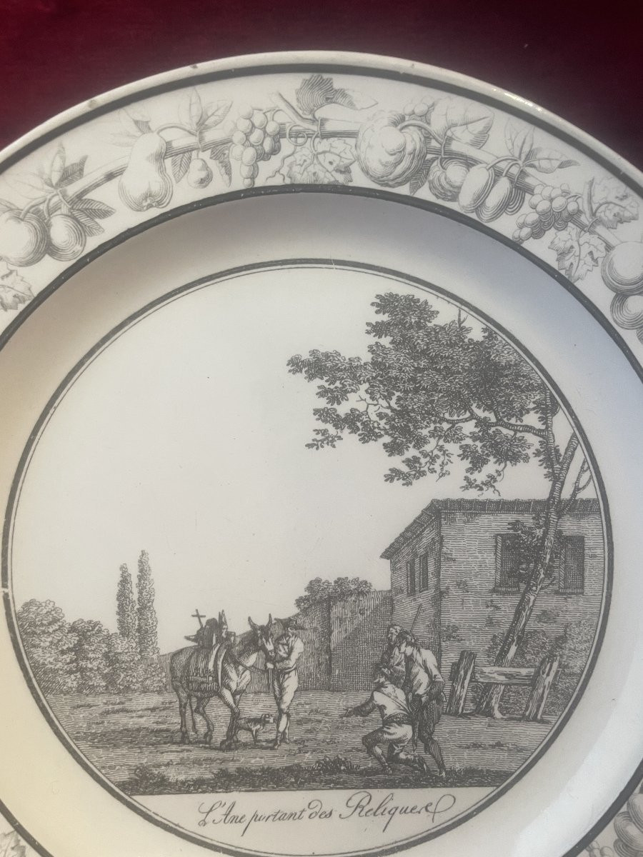 ASSIETTE CREIL ANE PORTANT DES RELIQUES-photo-2