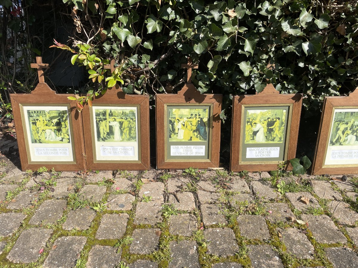 Complete Way Of The Cross 14 Stations-photo-1