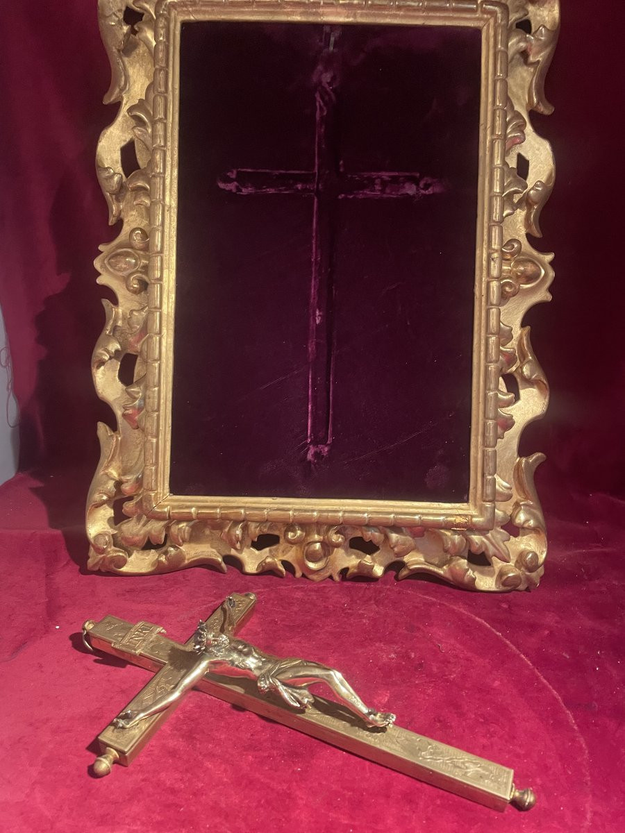 CROIX RELIQUAIRE BRONZE DORE DANS UN CADRE ITALIEN-photo-4