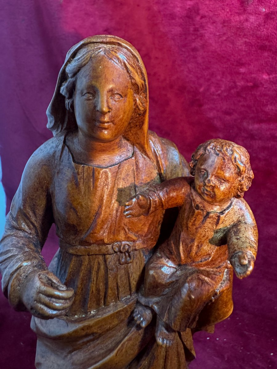 Statuette Of The Virgin And Child Carved From Boxwood-photo-1