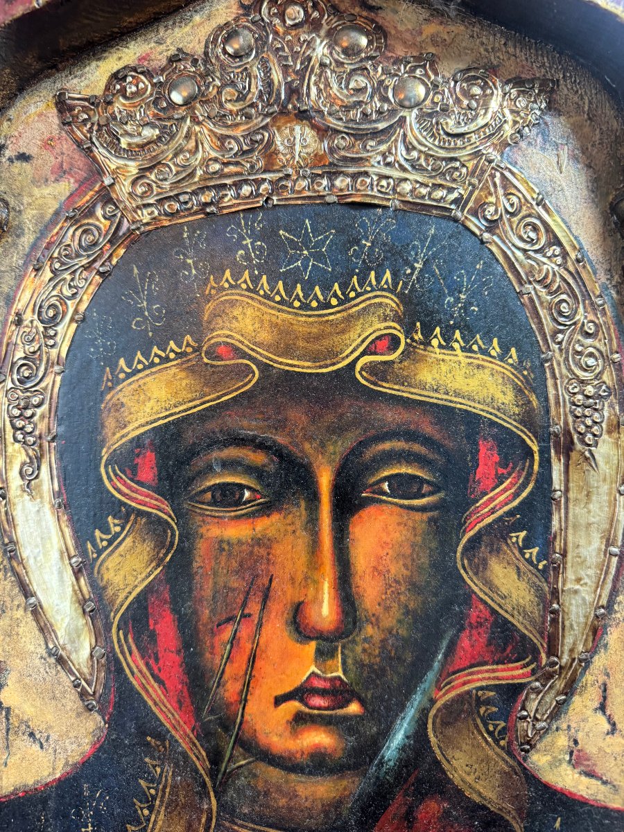 Painted Wooden Triptych: Queen Of Poland And Angels-photo-2