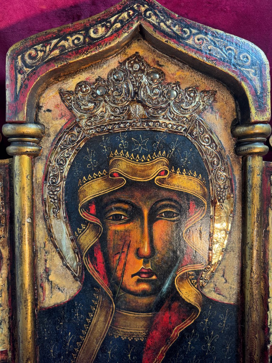 Painted Wooden Triptych: Queen Of Poland And Angels-photo-1
