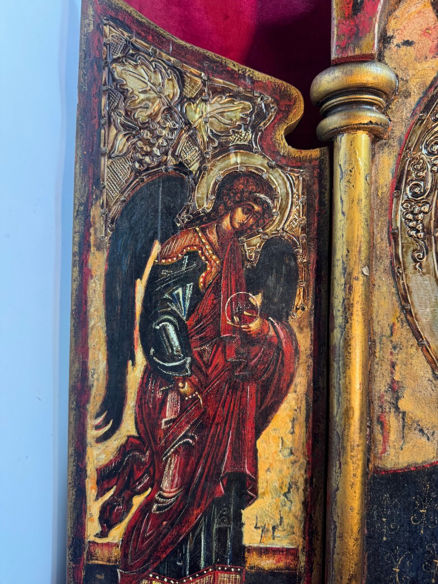 Painted Wooden Triptych: Queen Of Poland And Angels-photo-2
