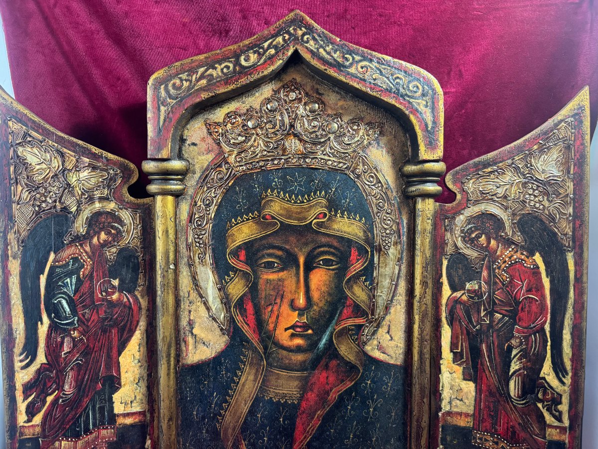 Painted Wooden Triptych: Queen Of Poland And Angels-photo-3