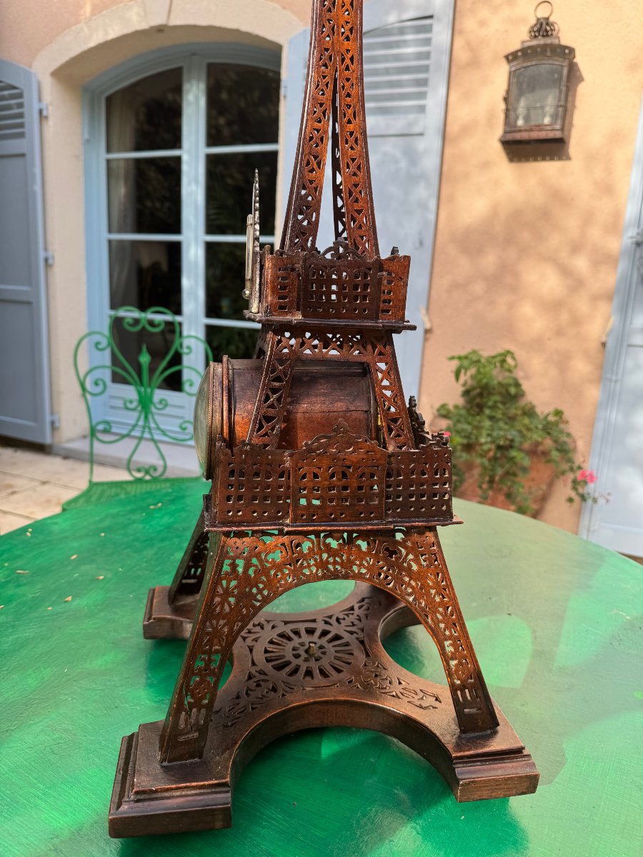 Eiffel Tower Clock, 1900 -photo-1