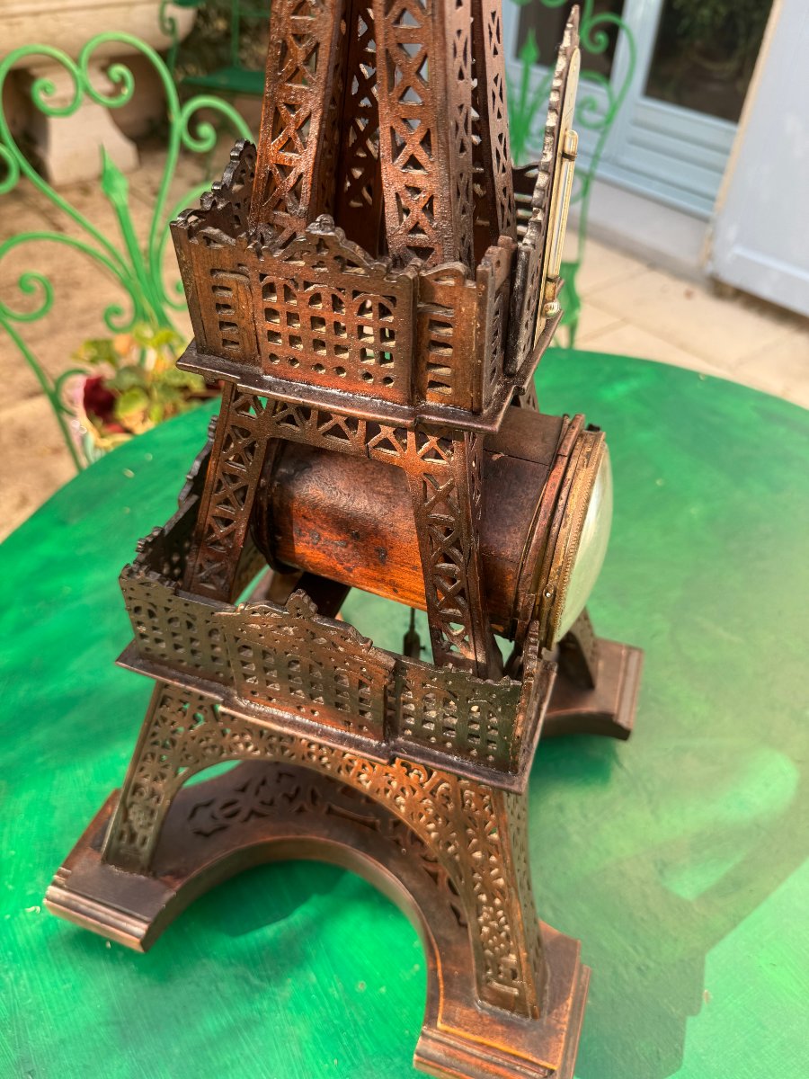 Eiffel Tower Clock, 1900 -photo-7