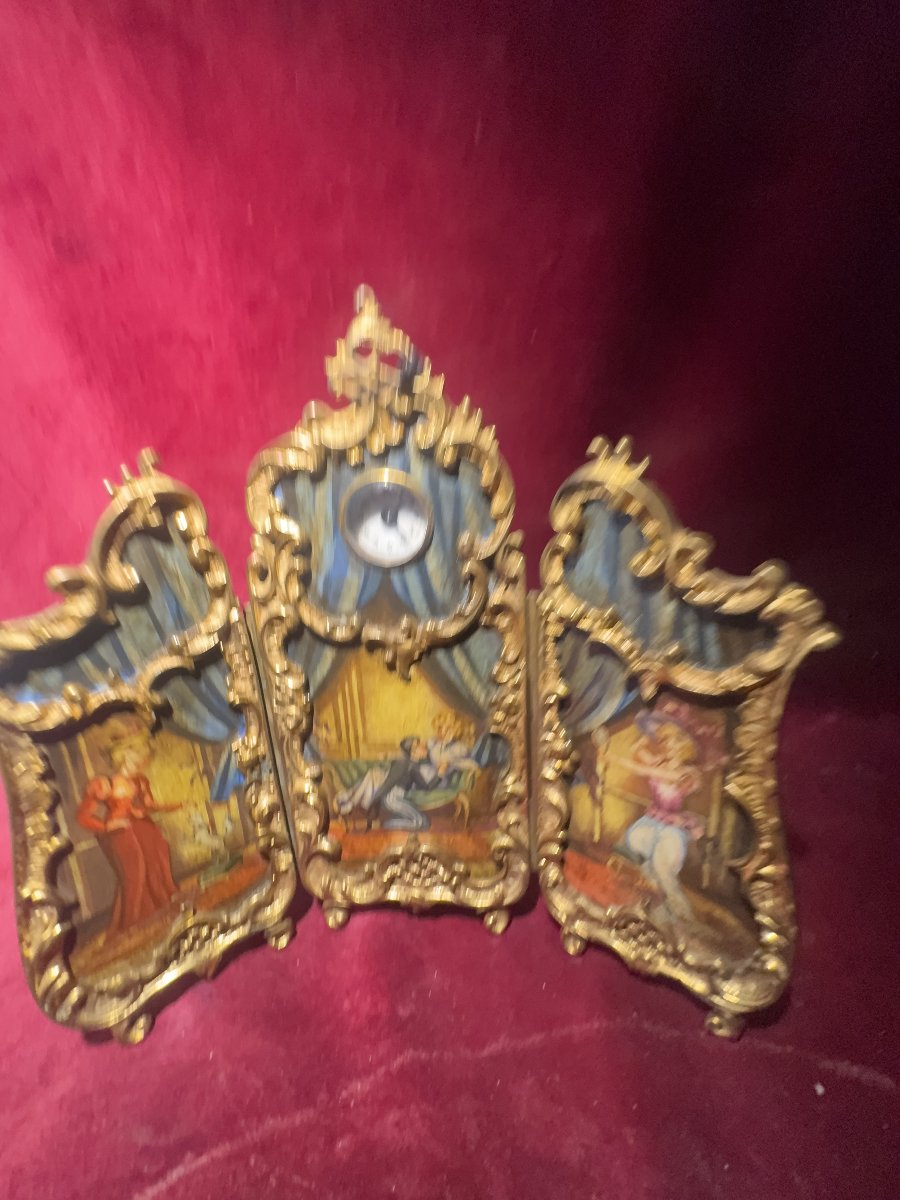 Bedside Triptych With A Clock And A Folding Screen -photo-1