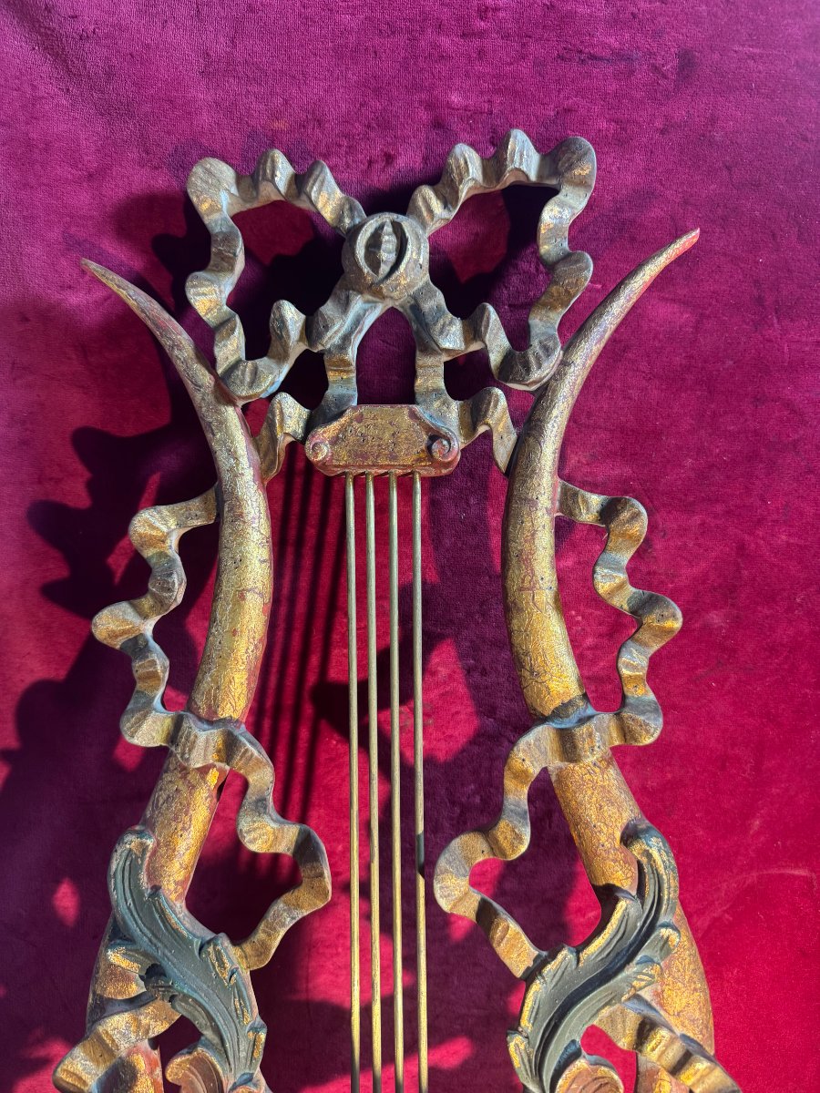 Gilded Wooden Wall Sconce In The Shape Of A Lyre-photo-2