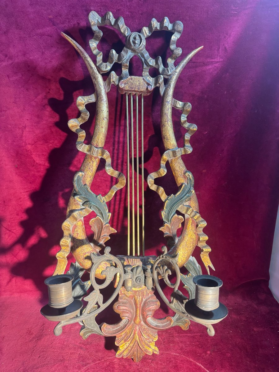 Gilded Wooden Wall Sconce In The Shape Of A Lyre