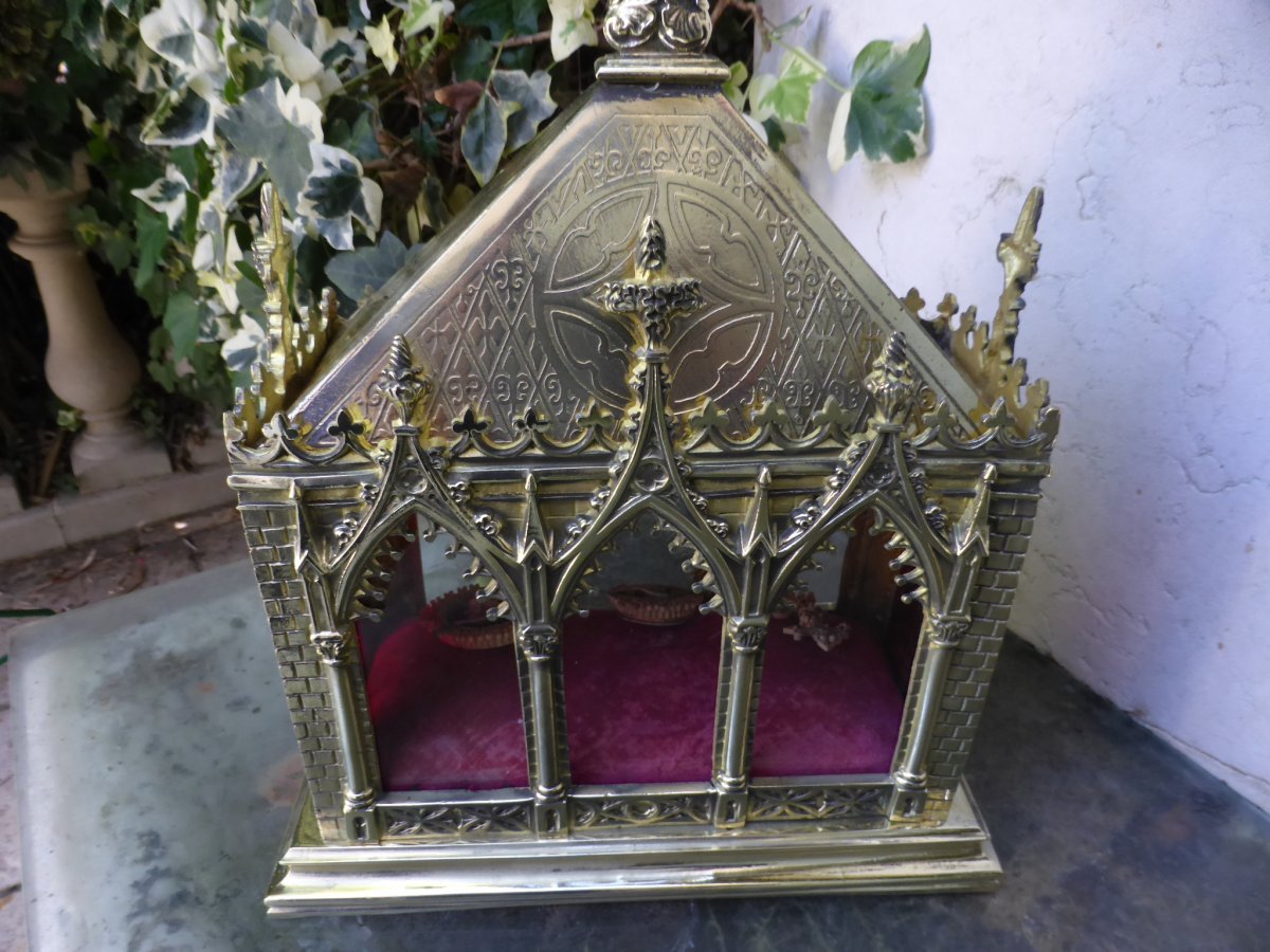 Chasse Reliquaire En Bronze Dore En Forme De Chapelle-photo-3