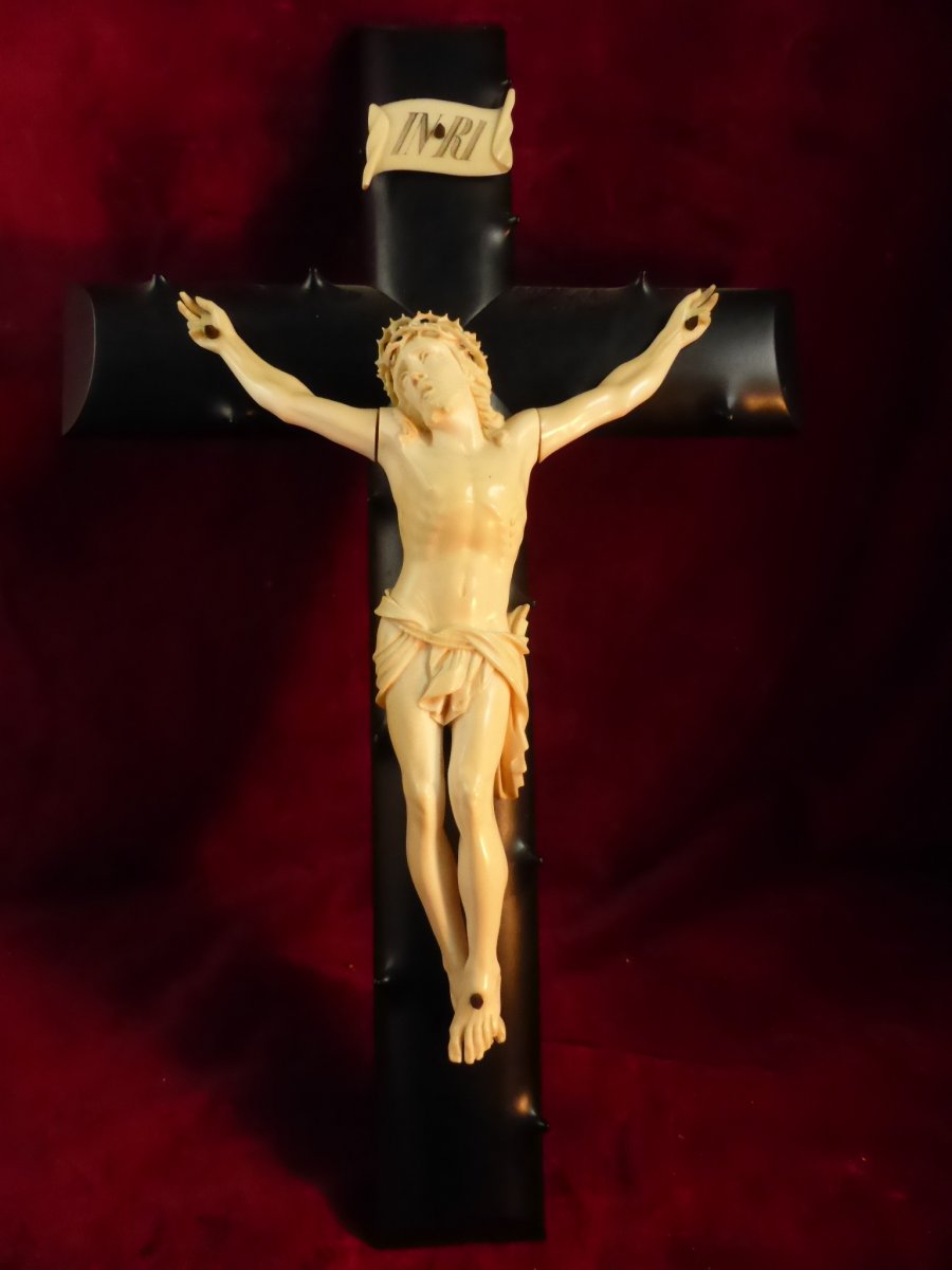 Crucifix En Ebene Christ Ivoire