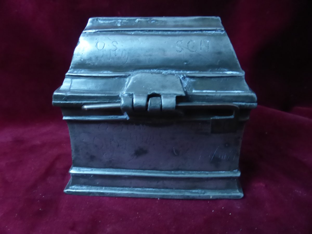 Saintes Huiles Old Tin Box-photo-4