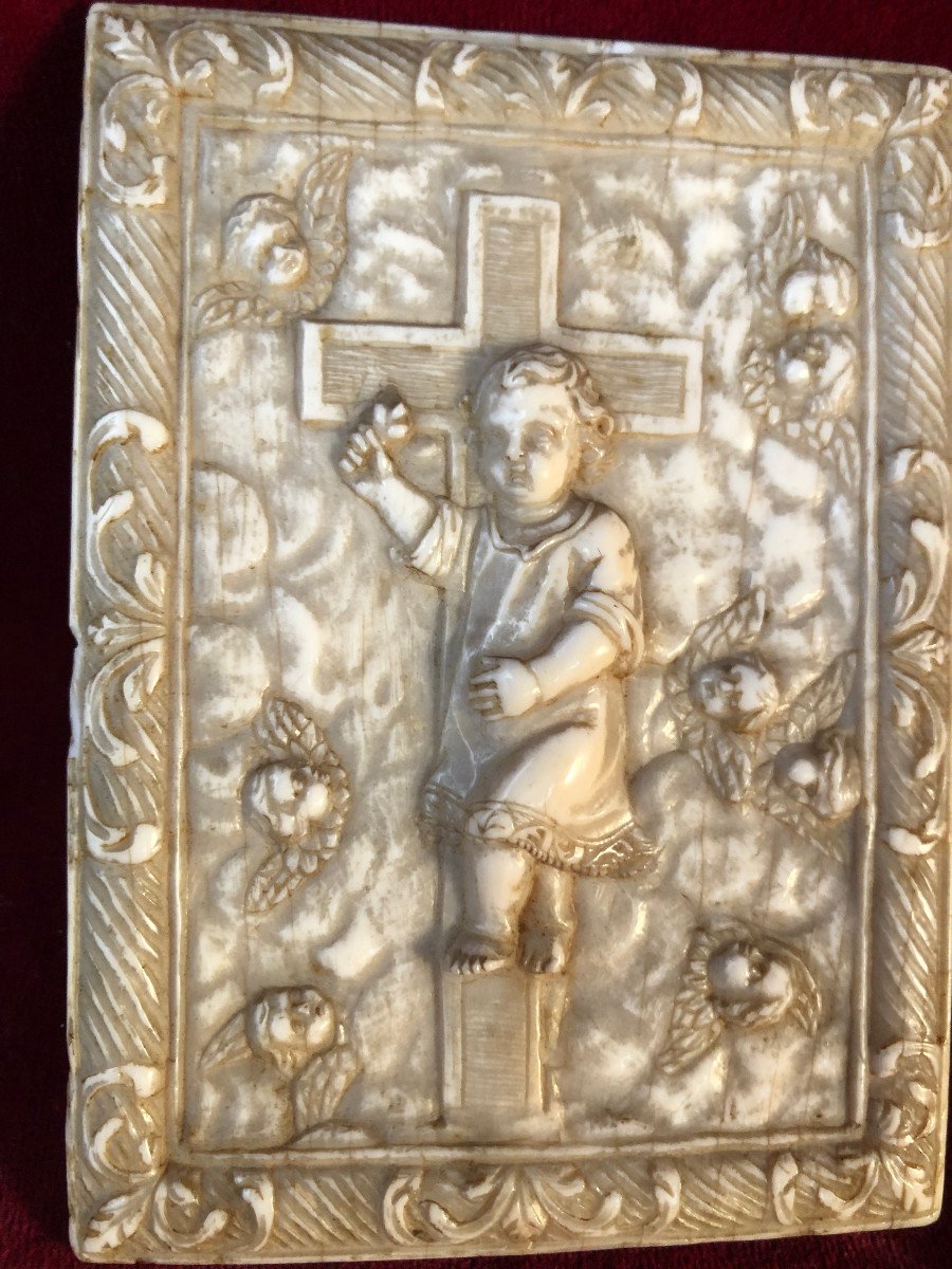 Ivory Carved Plate Cross And Jesus-photo-3