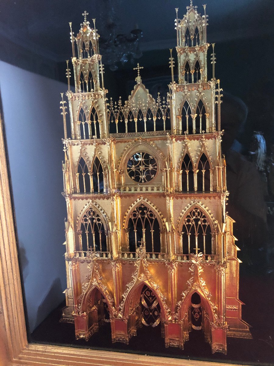Reliquary Diorama Cathedral-photo-2