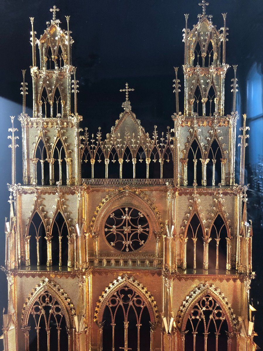 Reliquary Diorama Cathedral-photo-4