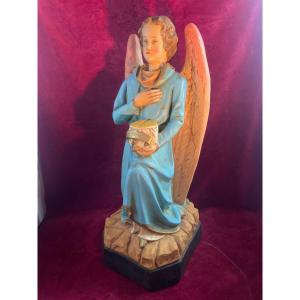 Angel Quester Trunk For Nativity Scene Or Church