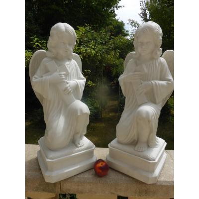 Pair Of Cherubs In Porcelain Biscuit