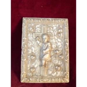 Ivory Carved Plate Cross And Jesus