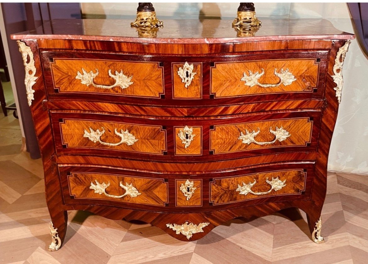 Commode Louis XV , Epoque 18ème 