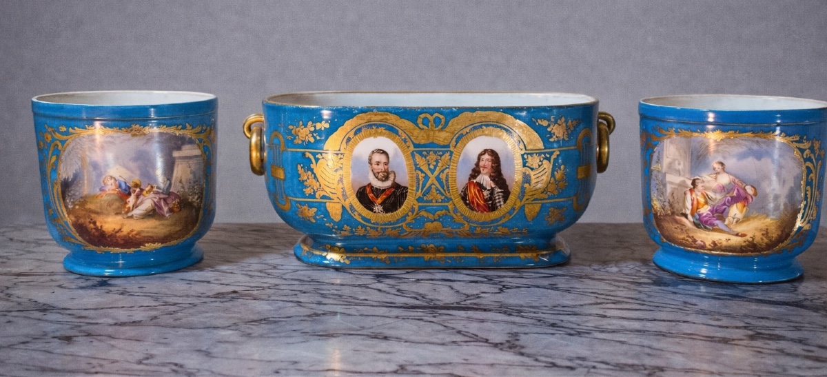 Sèvres: Porcelain Fireplace Trim 