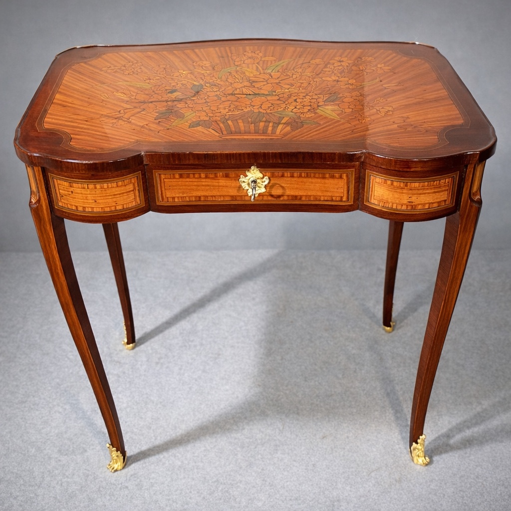 Table à Écrire Louis XV , Époque XIXeme Siècle 