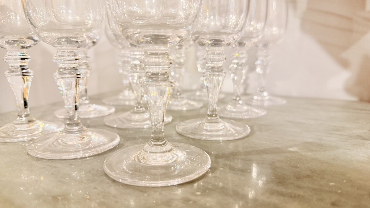 12 Flûtes à Champagne , signées Cristal SÈVRES. -photo-3