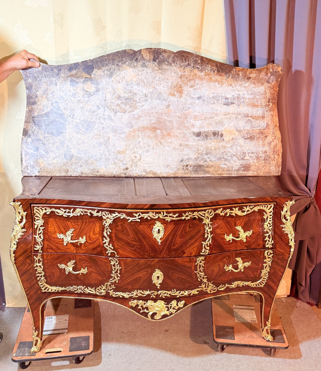 Commode Louis XV , Bronzes au C couronné, XVIIIe Siècle -photo-7