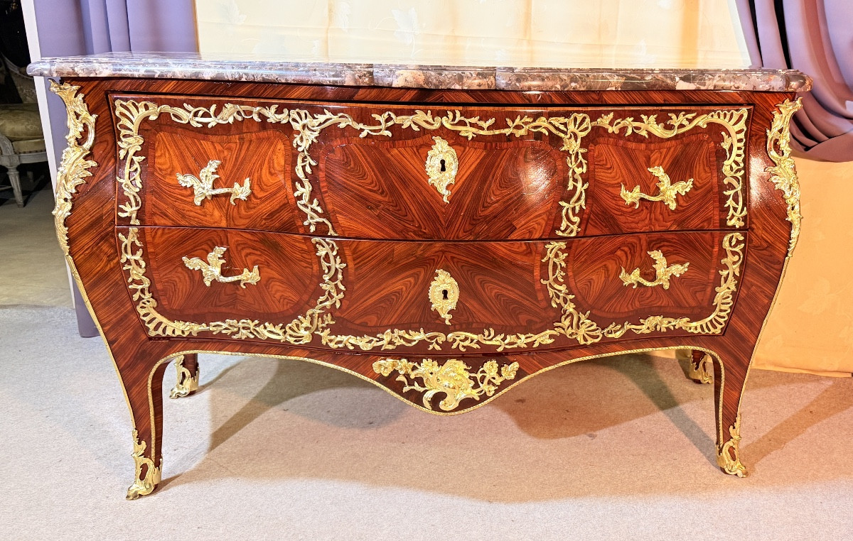 Commode Louis XV , Bronzes au C couronné, XVIIIe Siècle -photo-8