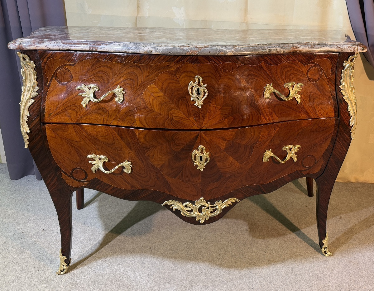 Commode Louis XV , Estampillée P. ROUSSEL + JME , XVIIIe siècle 