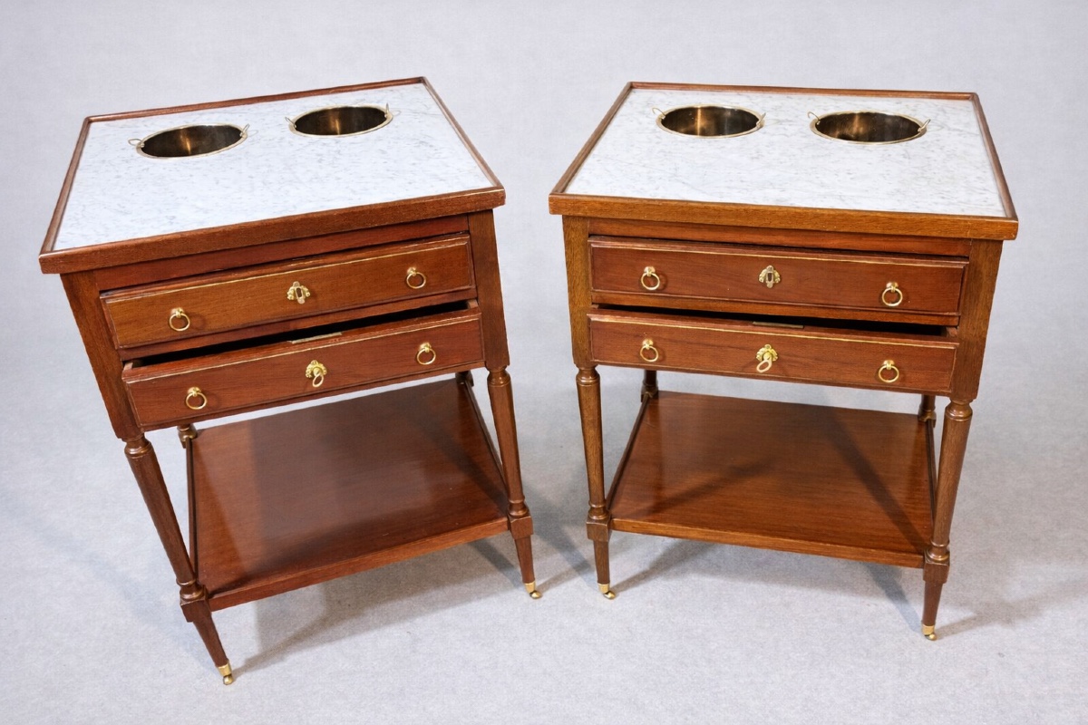Pair Of Mahogany Refreshment Tables, 19th Century 