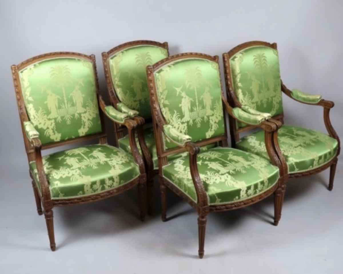 Suite de 4 Fauteuils Louis 16 , Époque XIXe 