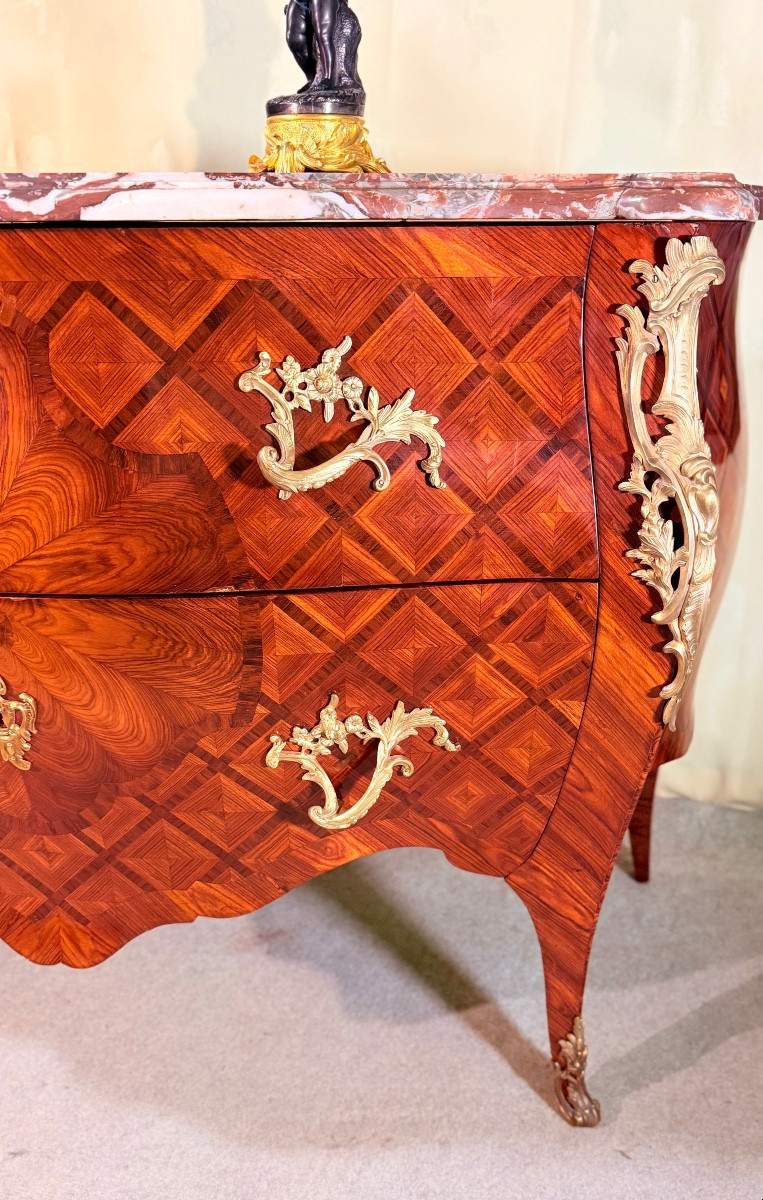 Louis XV Curved Chest Of Drawers, 18th Century -photo-3