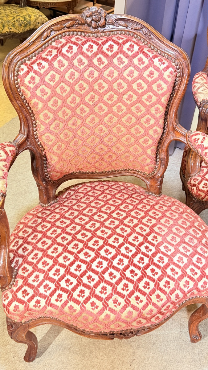 Suite de 4 Fauteuils Lyonnais , Époque Louis XV , XVIIIe Siècle -photo-5