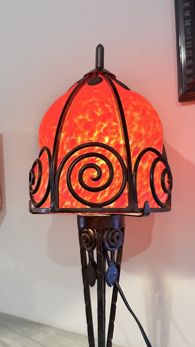 Lampe Art Nouveau , verre marmoréen gainé  de fer forgé -photo-2