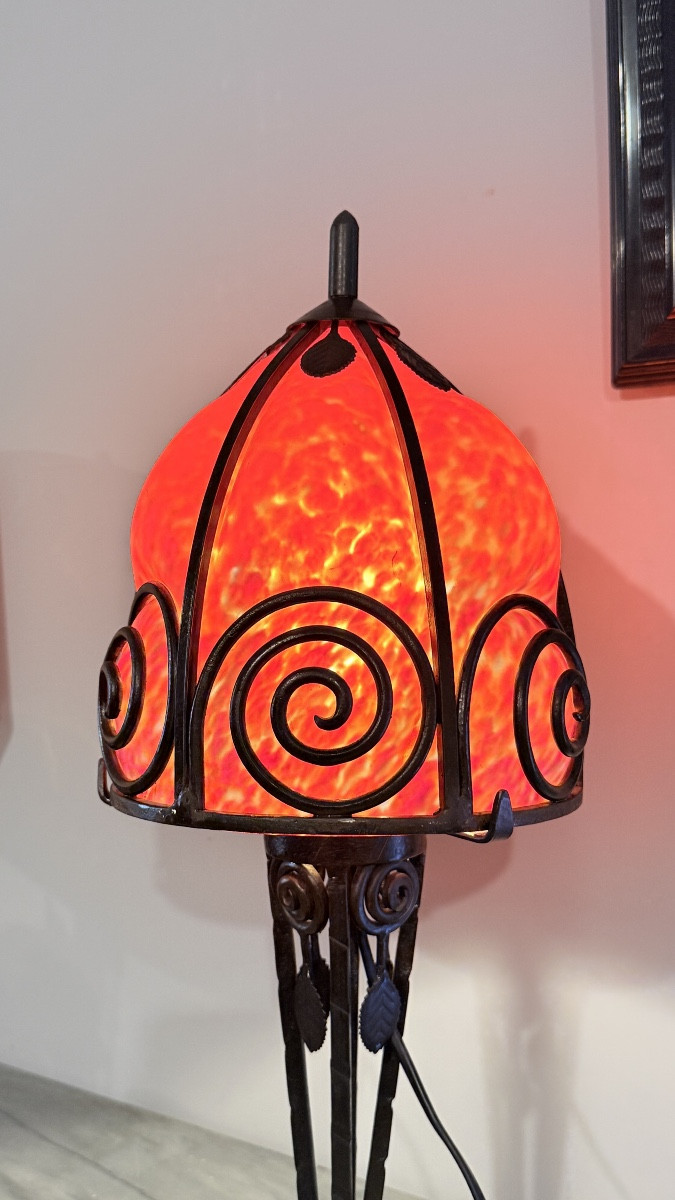Lampe Art Nouveau , verre marmoréen gainé  de fer forgé -photo-5